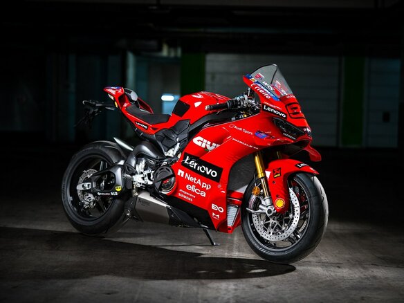 2026 Ducati Panigale V4, красный, 14000000 рублей