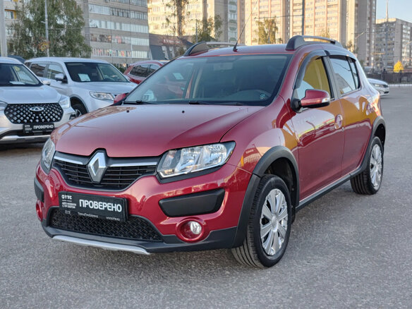 2016 Renault Sandero Stepway II, красный