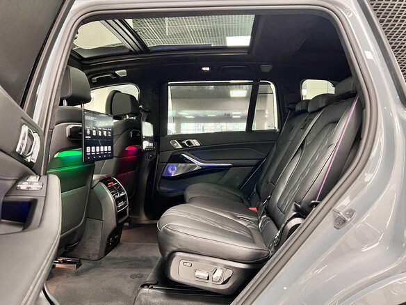 2026 BMW X7 40d I (G07) Рестайлинг, серый, 17999000 рублей - вид 36