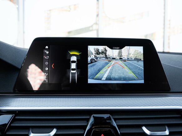 2020 BMW 5 серии 520d xDrive VII (G30/G31/G38), серый, 4030000 рублей - вид 13
