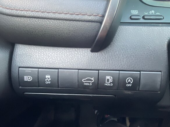 2023 Toyota Camry VIII (XV70) Рестайлинг, чёрный, 3250000 рублей - вид 8