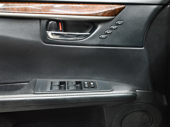 2013 Lexus ES 250 VI, коричневый, 2250000 рублей - вид 16