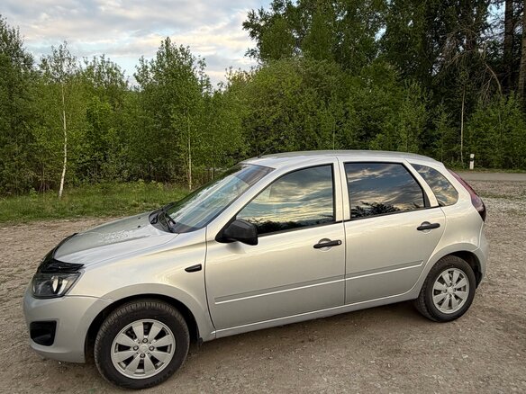 2014 Lada (ВАЗ) Kalina II, серебристый, 370000 рублей - вид 2