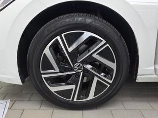 2023 Volkswagen Jetta VII Рестайлинг, белый, 1620000 рублей, вид 5