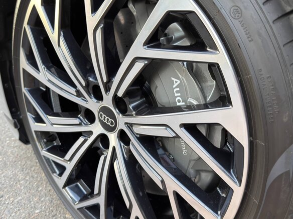 2025 Audi S8 IV (D5) Рестайлинг, серый - вид 11