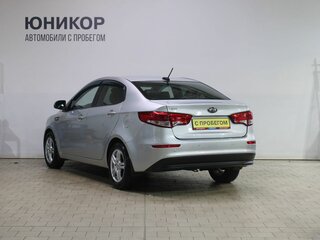 2017 Kia Rio III Рестайлинг, серебристый, 1199000 рублей, вид 3