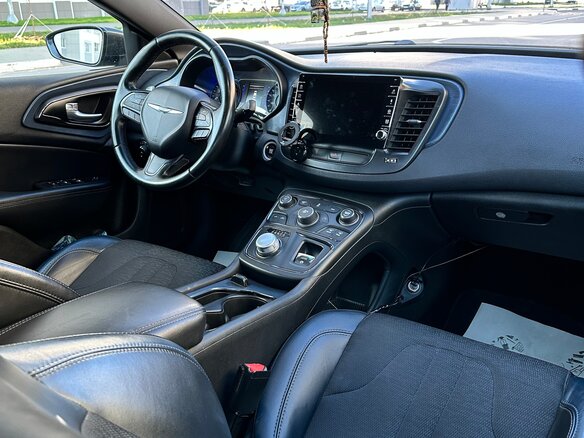 2015 Chrysler 200 II, серый, 1350000 рублей - вид 12