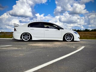 2010 Honda Civic VIII Рестайлинг, белый, 950000 рублей, вид 5