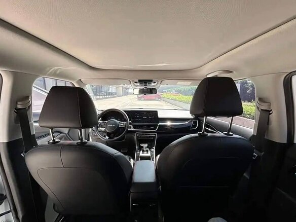 2022 Kia KX3, белый, 1900000 рублей - вид 12