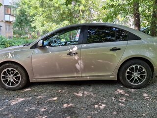 2012 Chevrolet Cruze I, бежевый, 620000 рублей, вид 3