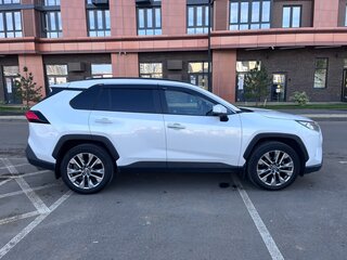 2020 Toyota RAV4 V (XA50), белый, 2100000 рублей, вид 4