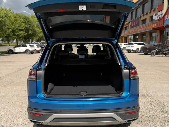 2022 Volkswagen Tayron I, голубой, 2050000 рублей - вид 8