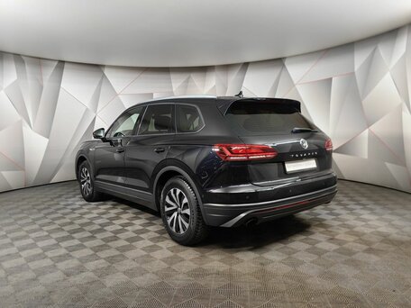2018 Volkswagen Touareg III, чёрный, 4220000 рублей, вид 4