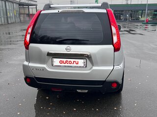 2013 Nissan X-Trail II Рестайлинг, серебристый, 1450000 рублей, вид 2
