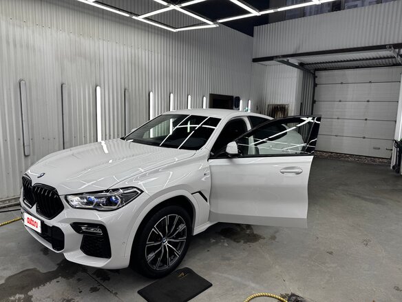2021 BMW X6 40i III (G06), белый, 8590000 рублей - вид 2