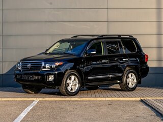2015 Toyota Land Cruiser 200 Series Рестайлинг 1, чёрный, 3795000 рублей, вид 1