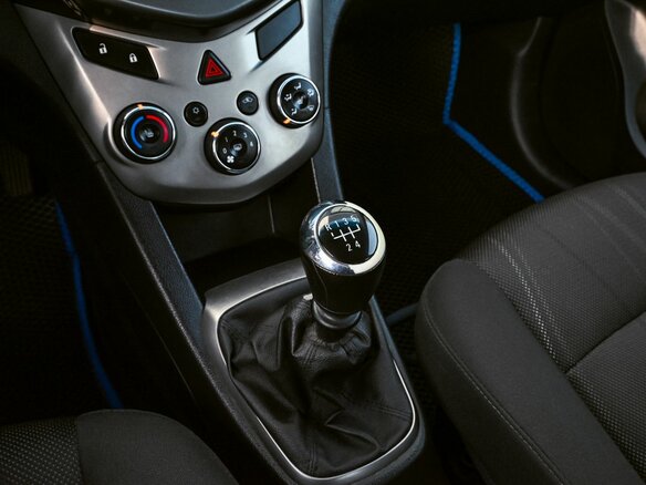2014 Chevrolet Aveo II, серый, 584000 рублей - вид 9