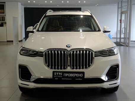 2019 BMW X7 40i I (G07), белый, 5600000 рублей, вид 2