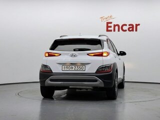 2022 Hyundai Kona I Рестайлинг, белый, 1765000 рублей, вид 4