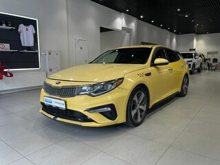 2019 Kia Optima IV Рестайлинг, красный, 852000 рублей, вид 1