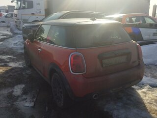 2019 Mini Hatch Cooper III (F55/F56) Рестайлинг, оранжевый, 1662500 рублей, вид 4