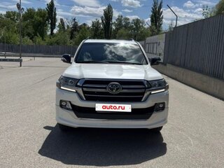 2019 Toyota Land Cruiser 200 Series Рестайлинг 2, белый, 7000000 рублей, вид 1