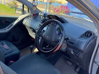 2007 Toyota Vitz II (XP90), серебристый, 500000 рублей, вид 5