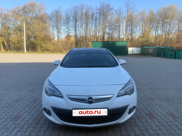 2012 Opel Astra GTC J Рестайлинг, белый, 800000 рублей - вид 1
