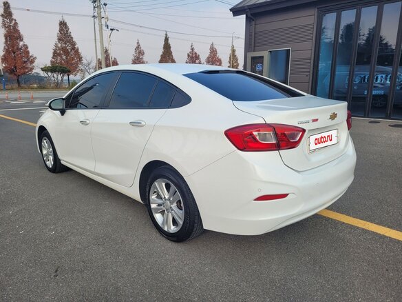 2017 Chevrolet Cruze II, белый, 789000 рублей - вид 5