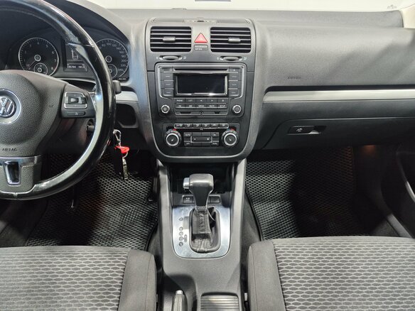 2010 Volkswagen Jetta V, чёрный, 699000 рублей - вид 12