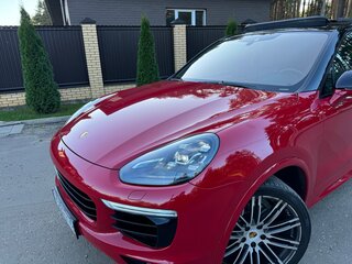 2016 Porsche Cayenne Diesel II Рестайлинг (958), красный, 4350000 рублей, вид 3