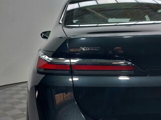2025 BMW 7 серии 740i xDrive VII (G70), чёрный, 13000000 рублей, вид 5