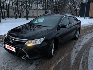 2017 Toyota Camry VII (XV50) Рестайлинг, чёрный, 1890000 рублей, вид 1