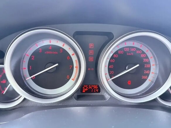 2011 Mazda 6 II (GH) Рестайлинг, белый, 1100000 рублей - вид 11