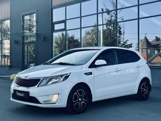 2013 Kia Rio 4-speed III, белый, 879000 рублей, вид 2