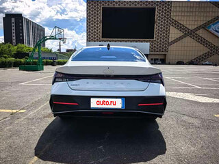 2023 Hyundai Elantra VII (CN7) Рестайлинг, белый, 1570000 рублей, вид 3