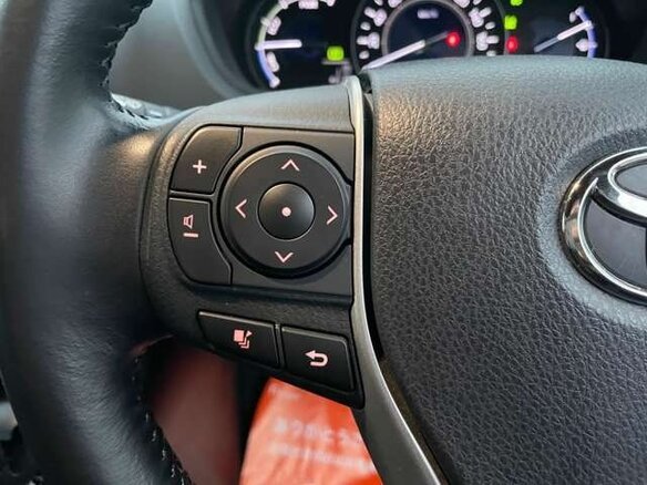 2021 Toyota Voxy III (R80) Рестайлинг, белый, 1766000 рублей - вид 12