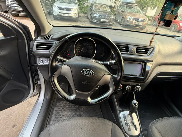 2015 Kia Rio III Рестайлинг, серый - вид 23