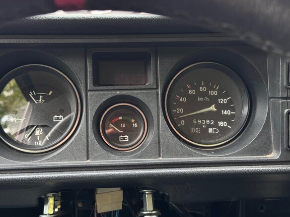 2008 Lada (ВАЗ) 2105, пурпурный - вид 7