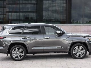 2025 Toyota Sequoia III, серый, 15140000 рублей, вид 4