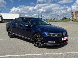 2017 Volkswagen Passat B8, синий, 2150000 рублей, вид 2