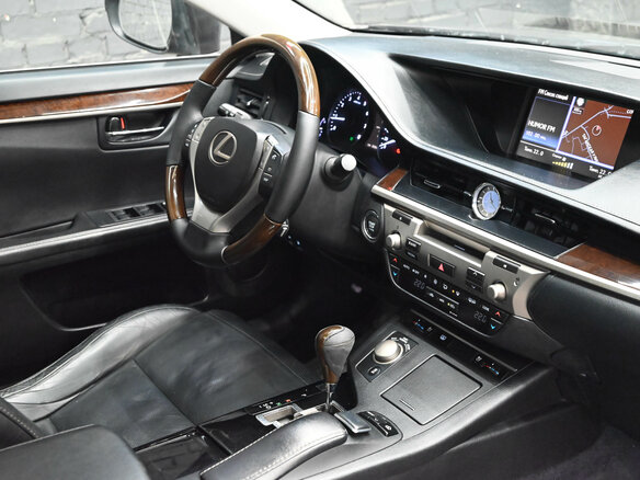 2013 Lexus ES 250 VI, коричневый, 2250000 рублей - вид 12