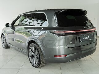 2024 Li Auto (Lixiang) L9 52.3 kWh I Рестайлинг, серебристый, 8900000 рублей, вид 5