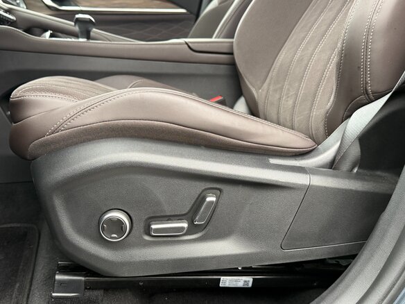 2026 Geely Monjaro (Xingyue L) I Рестайлинг 2 (China Market), синий, 4190000 рублей - вид 21