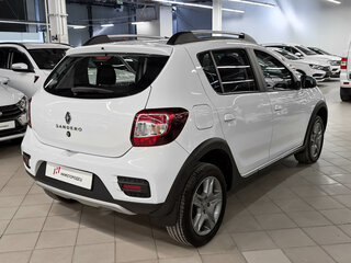 2019 Renault Sandero Stepway II Рестайлинг, белый, 1149000 рублей, вид 3