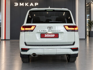 2022 Toyota Land Cruiser 300 Series, белый, 9600000 рублей, вид 5