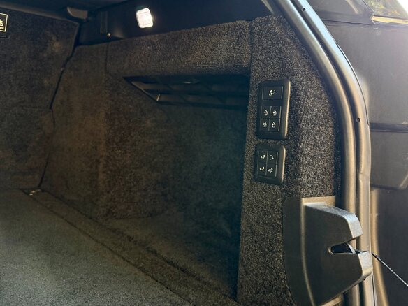 2019 Land Rover Range Rover IV Рестайлинг, белый, 7700000 рублей - вид 28
