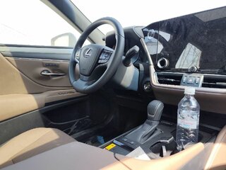 2025 Lexus ES 200 VII Рестайлинг 2, белый, 5190000 рублей, вид 5