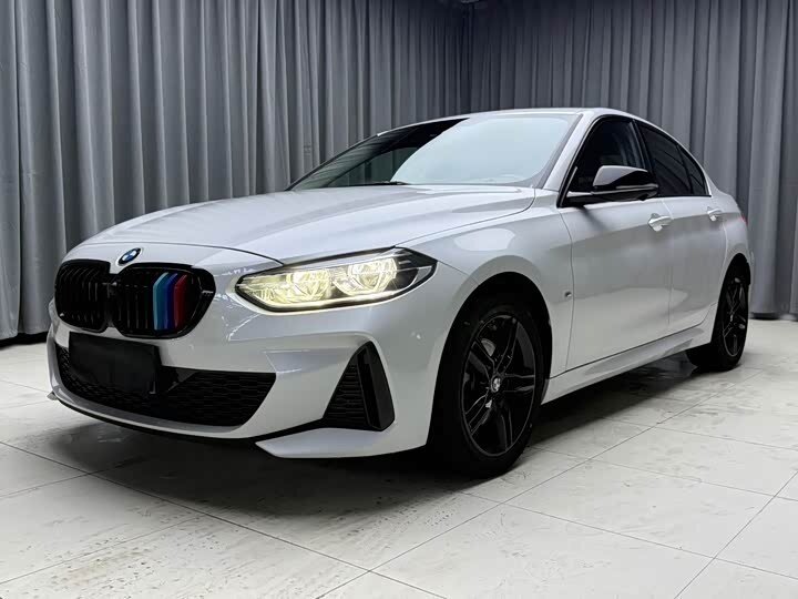 Открыть фотографии: BMW 1 серии III (F52) Рестайлинг
