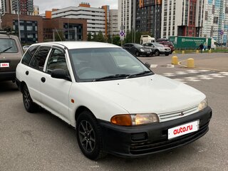 2001 Mitsubishi Libero I Рестайлинг, белый, 125000 рублей, вид 1